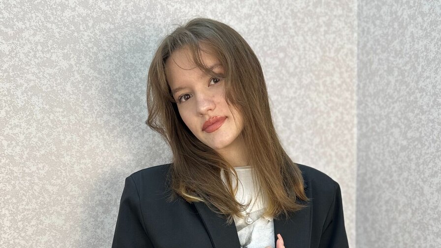 ElletteHewlett